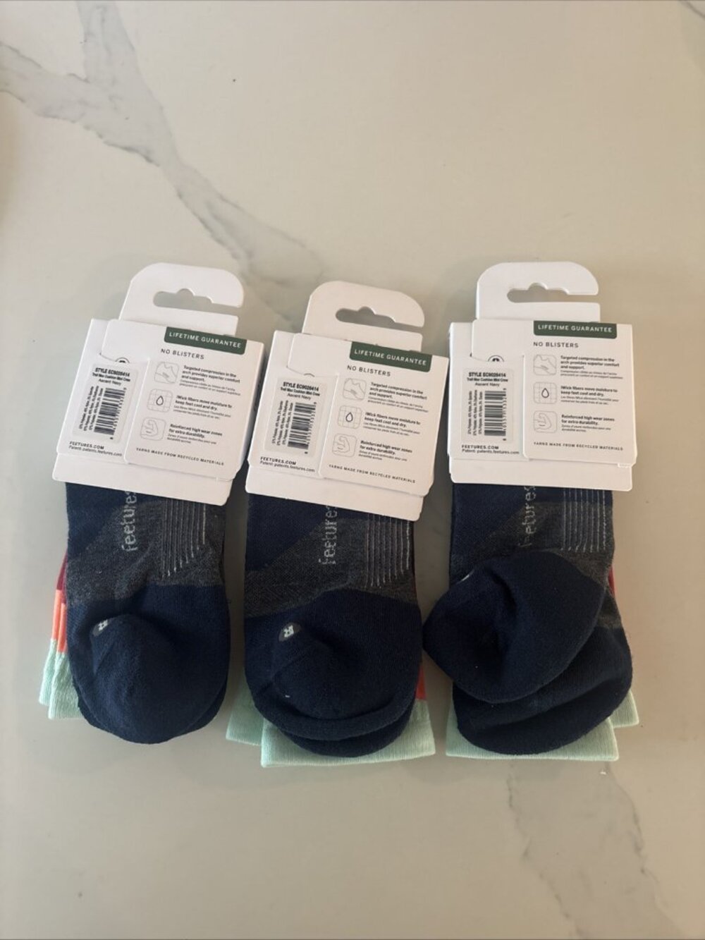 3 Pairs Feetures Socks Trail Max Cushion Mini-Crew Ascent Navy XL - Picture 2 of 11